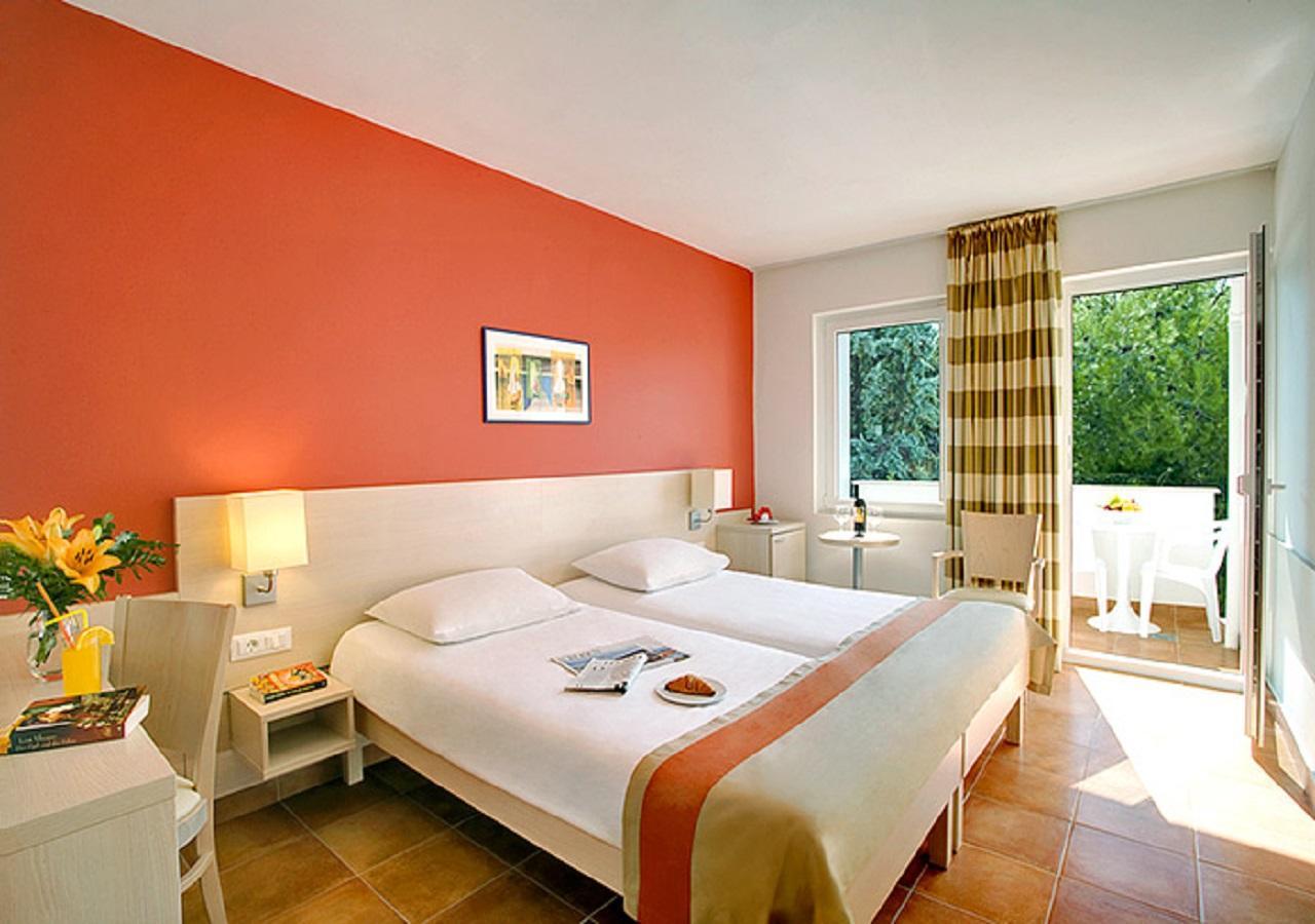 Valamar Tamaris Resort Tar-Vabriga Exterior photo